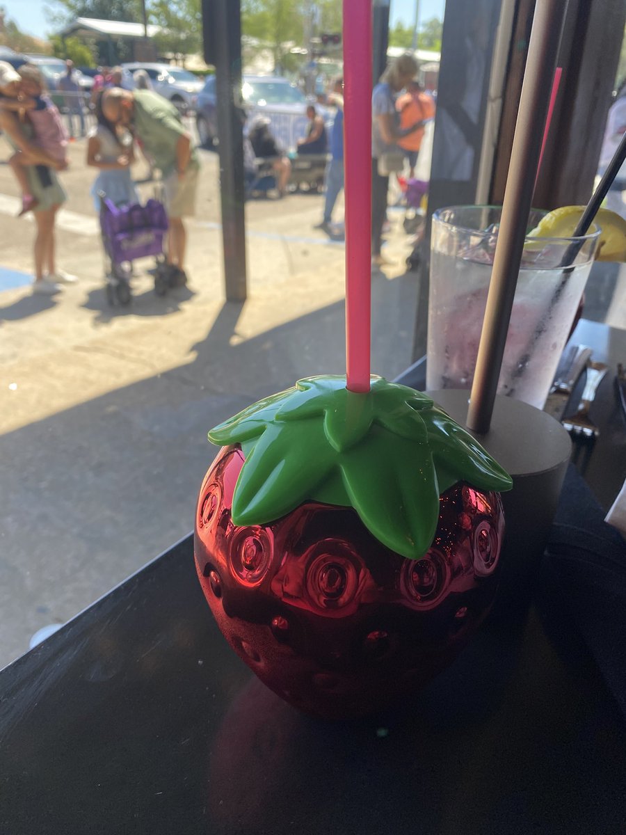 We loving on the Ponchatoula Strawberry Festival!