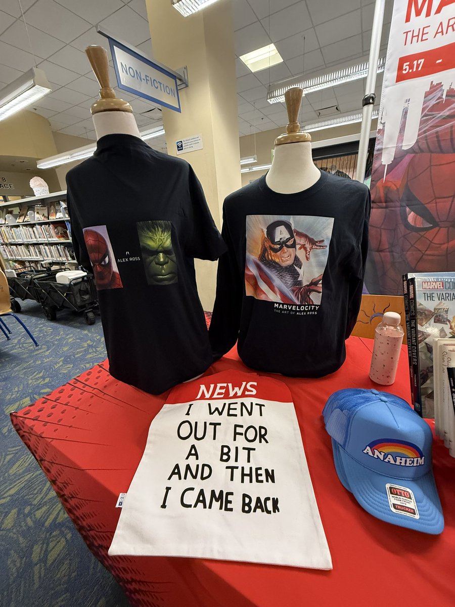 ParksAndCons's tweet photo. There’s a great @MUZEO booth promoting a new @thealexrossart exhibit coming to their space. #Marvelocity runs  5/17-8/17 #AnaCon https://t.co/HcmcQfXG7X
