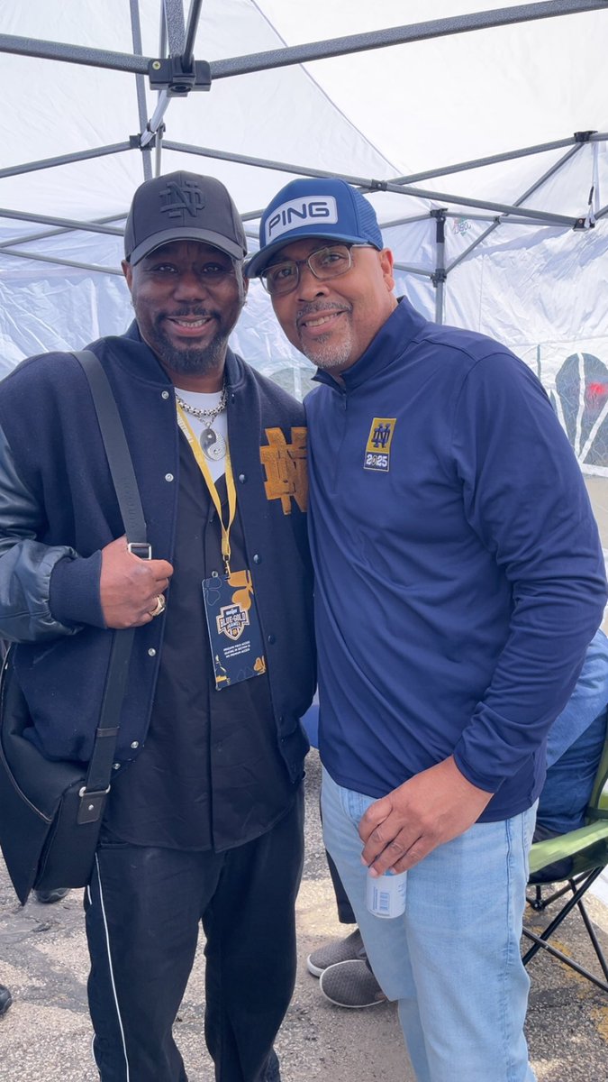 TheOGc1's tweet photo. ~todays tailgating experience:☘️☘️☘️☘️ #RickyWaters #AllenPinkett 😮💨 https://t.co/8e0PP4i4n9