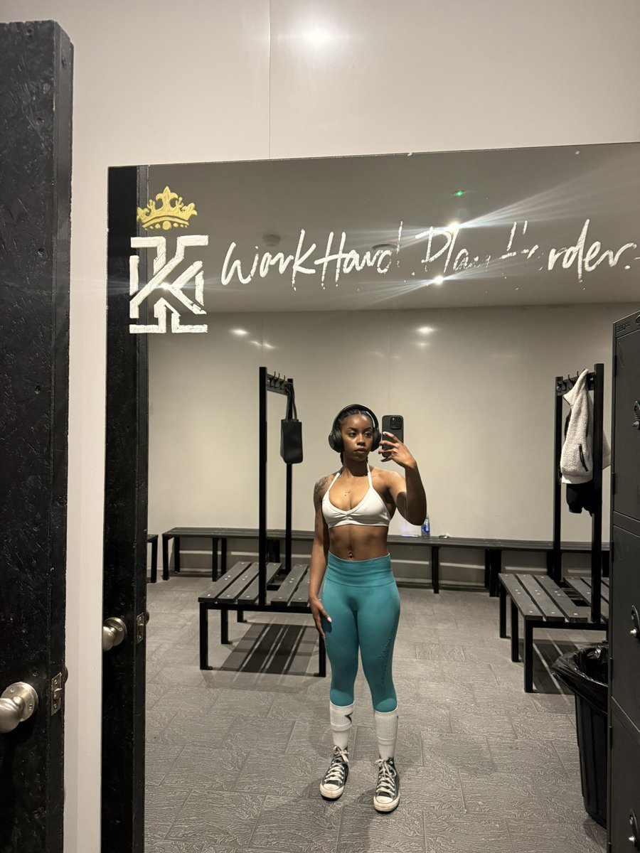 christabelleja's tweet photo. How’s gym going ? https://t.co/cApWSD3Iqd