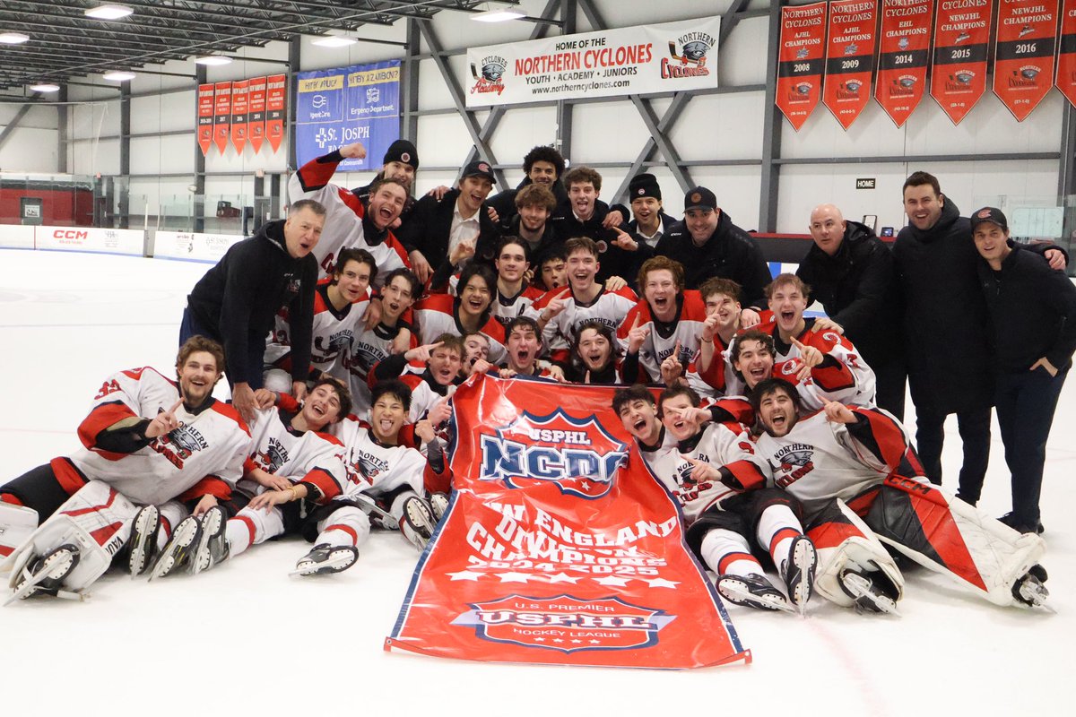 NJrCyclones's tweet photo. The Northern Cyclones are NCDC New England Division CHAMPS!! The Cyclones dethroned the South Shore Kings with a 6-3 win at Cyclones Arena this afternoon! Next stop, the Dineen Cup Championship Series!! 😎 https://t.co/SRwFUIqZVo
