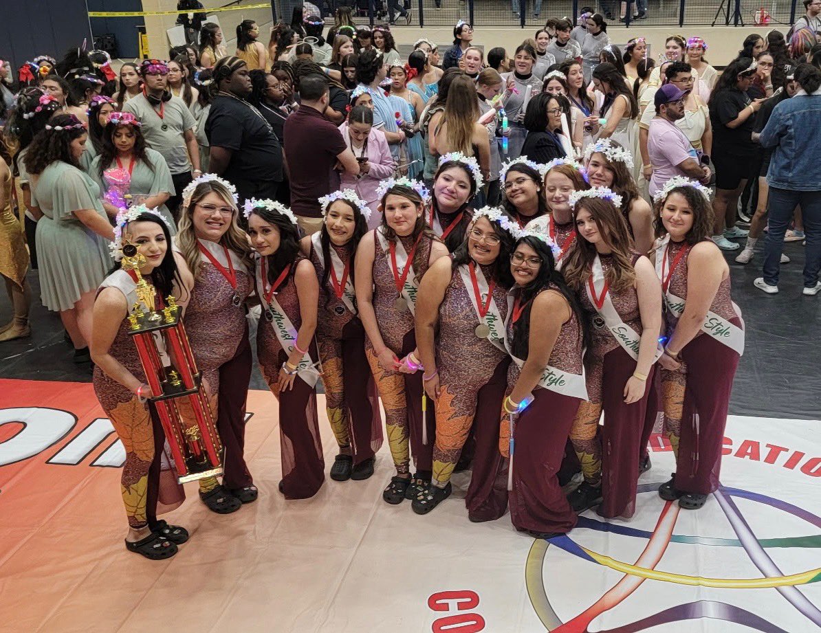 swisdfinearts's tweet photo. Congratulations to the Southwest HS “Style” Color Guard for earning 2nd Place State in their class at the TECA State Championships!! This is yet another year of success for the guard at the State level! Congratulations, Jeremy Contreras!! @swisd @swisd_swhs https://t.co/AgSO8Zqgvo