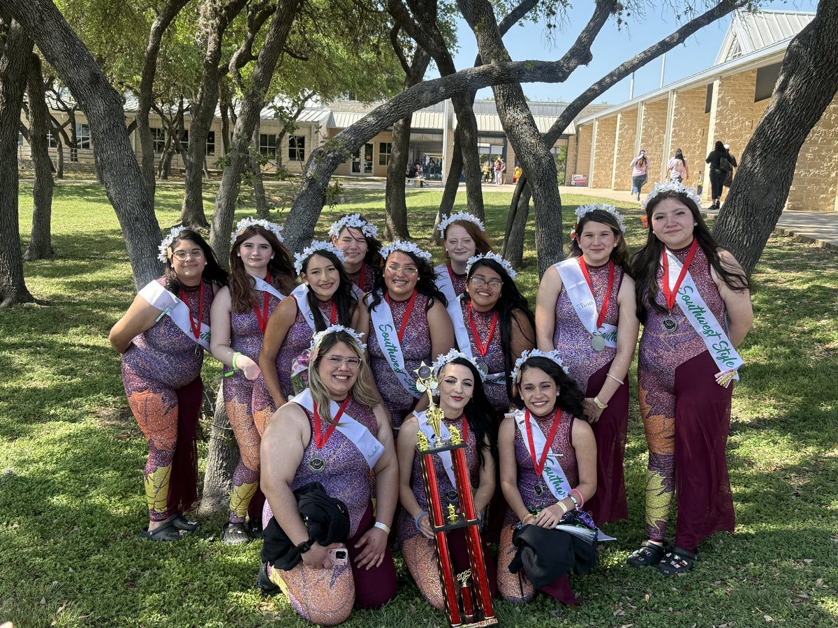 swisdfinearts's tweet photo. Congratulations to the Southwest HS “Style” Color Guard for earning 2nd Place State in their class at the TECA State Championships!! This is yet another year of success for the guard at the State level! Congratulations, Jeremy Contreras!! @swisd @swisd_swhs https://t.co/AgSO8Zqgvo