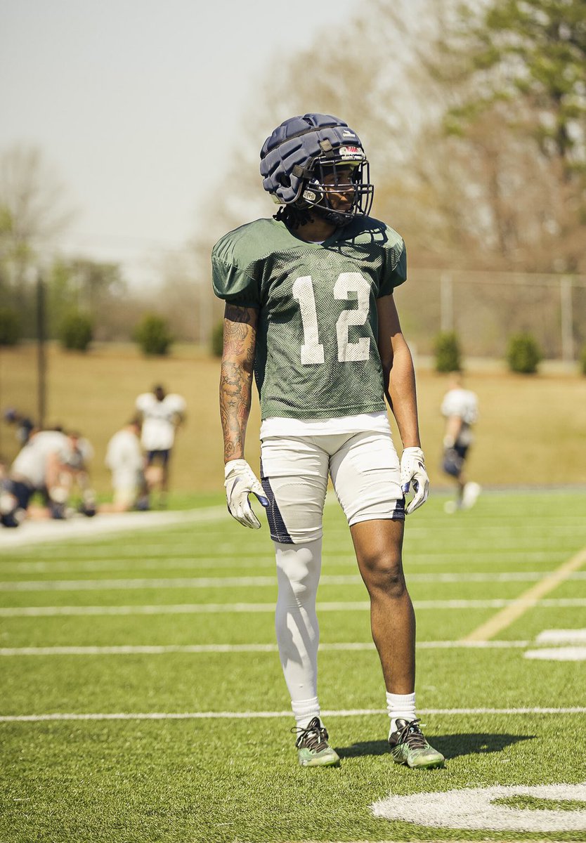 DjgoingD1's tweet photo. Recruitment still open!
6’0 180 Safety https://t.co/LNixaqpufx