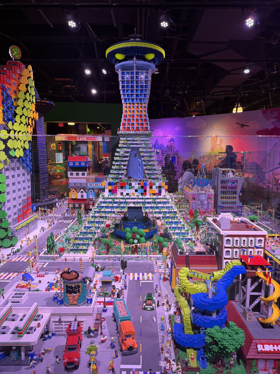 MissH_GotClass's tweet photo. Lego Land has been my favorite trip yet!! Very engaging and lots of learning! https://t.co/tgF3SLJahy