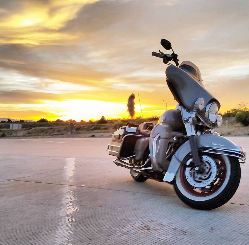 boonies86's tweet photo. @TotalMotorcycle Do a lot of cross-country riding, so when I'm getting fuel.
Occasionally I stop for a nice Az Sunset. https://t.co/XJ3ggm1WMy