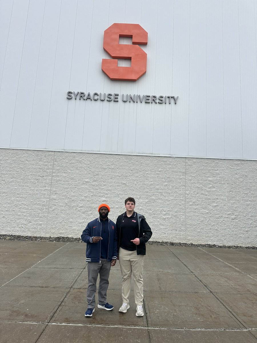 ConnorFurman76's tweet image. I had a great time at Syracuse yesterday. Thank you @allpraisesdue7 for showing me around. Can’t wait to get back to campus!
@Coach_Nguyen @NewCanaanFB
