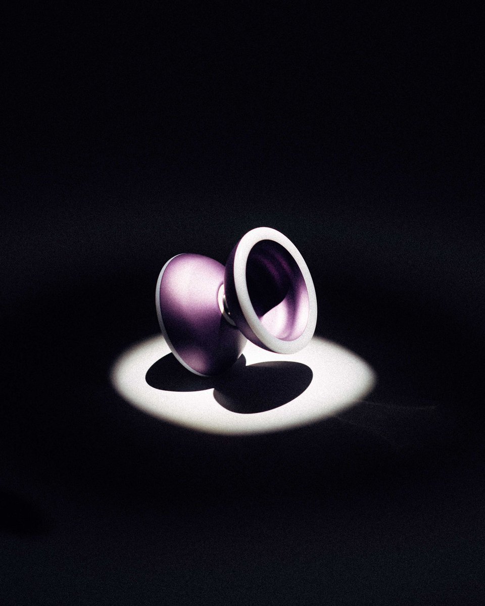 disyoyos's tweet photo. パープル・シビルはhttps://t.co/WG0rz9CdSkで発売中。 https://t.co/fj87L6rUkl