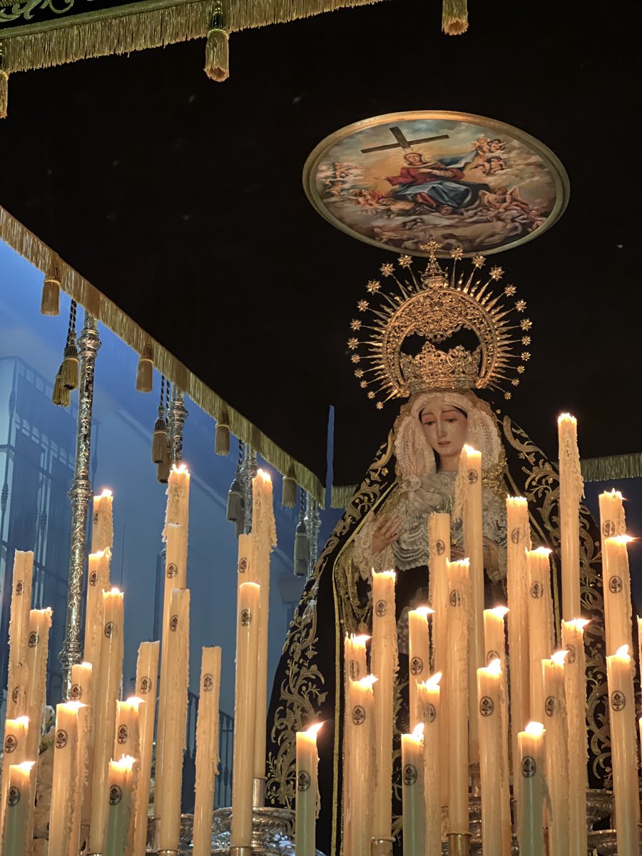 23:15|La Santísima Virgen de los Dolores llega a la Avenida de Andalucía