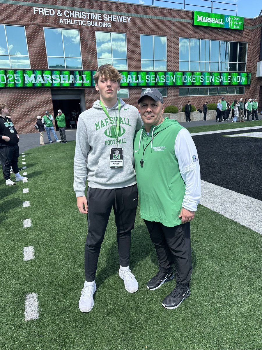 SnyderburnDerek's tweet photo. Thank you @michael_bartrum, @CoachTonyGibson and @HerdFB for an awesome experience at the Marshall Spring Game. GO HERD 🟩⬜️ https://t.co/KlqgdMo3kN