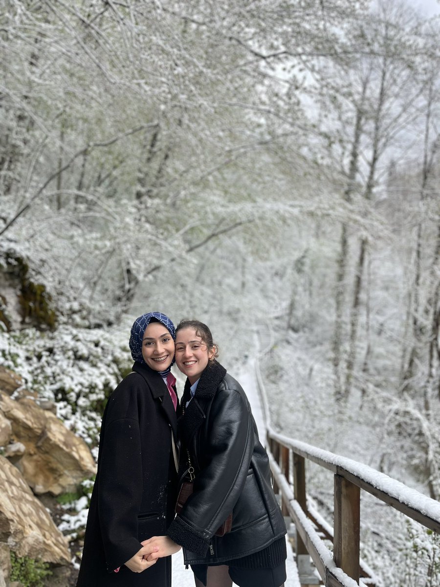 Varlığın kutlanmaya değer en güzel şey biriciğim🤍🫧
<a href="/gulbahar_yldrm/">Gülbahar</a> iyi ki!