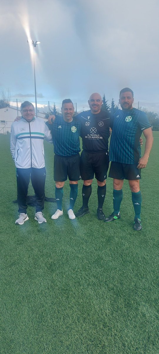 Victoria esta tarde de los Veteranos de la Selección Extremeña contra los veteranos del Betis en Bienvenida y reencuentro con grandes personas Mariñas, Lauri Lolo Moruno ⚽️🔝