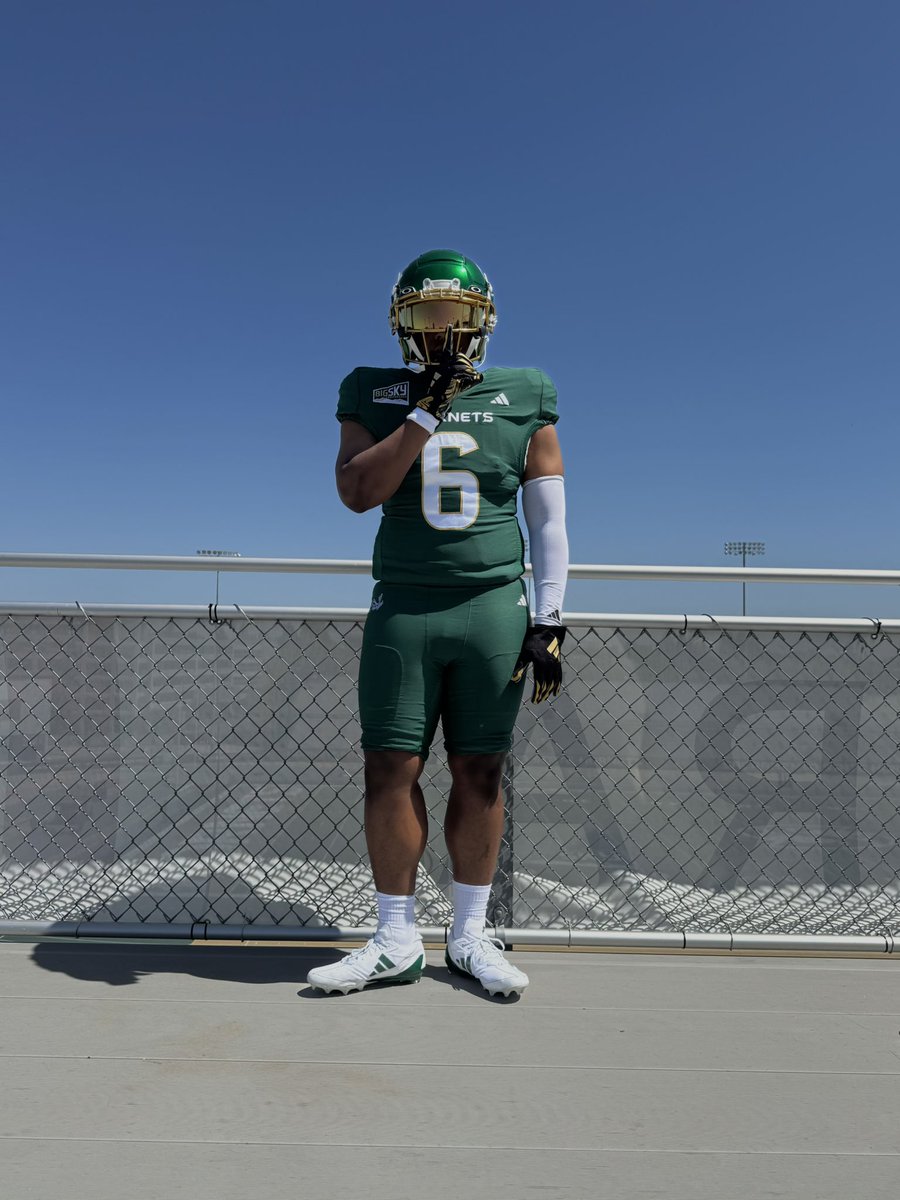 I had a great time at Sac State today! Thank you <a href="/CoachMarshawn/">Marshawn Friloux 🏁</a> &amp; <a href="/CJPollard1/">C.J. Pollard</a> for the hospitality!! <a href="/JagNationFB/">Emerald Ridge Football</a> <a href="/SacHornetsFB/">Sac State Football</a> <a href="/PrepRedzoneNext/">Prep Redzone 𝙉𝙀𝙓𝙏 🏈</a> #StingersUp #GoGo🤠