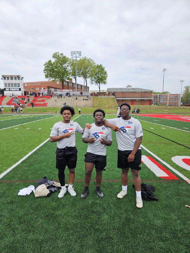 Juan Parker Jr (@juanparkerjr) on Twitter photo Had a great time with my boys <a href="/Devin_jones54/">Devin Jones</a> <a href="/agentD020/">Dashaun carr</a> <a href="/CoachesCombines/">Carolinas Coaches Combine</a> Glad To be invited and getting better!!✝️ AGTG! Had a great time with my boys <a href="/Devin_jones54/">Devin Jones</a> <a href="/agentD020/">Dashaun carr</a> <a href="/CoachesCombines/">Carolinas Coaches Combine</a> Glad To be invited and getting better!!✝️ AGTG!