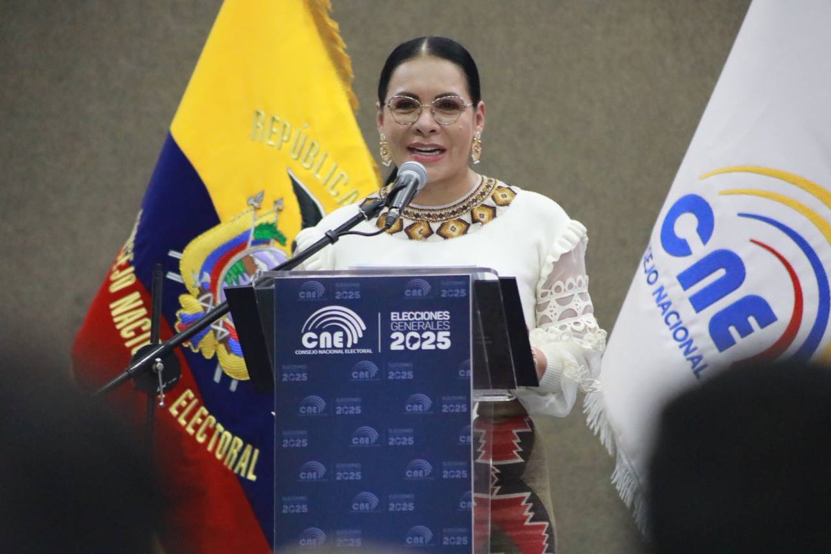 CNEGalápagos tweet media