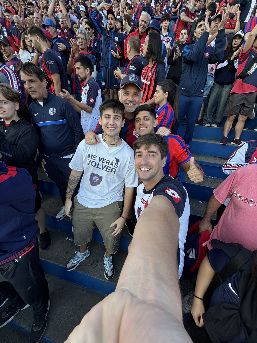 La banda está, nunca se fue ❤️💙