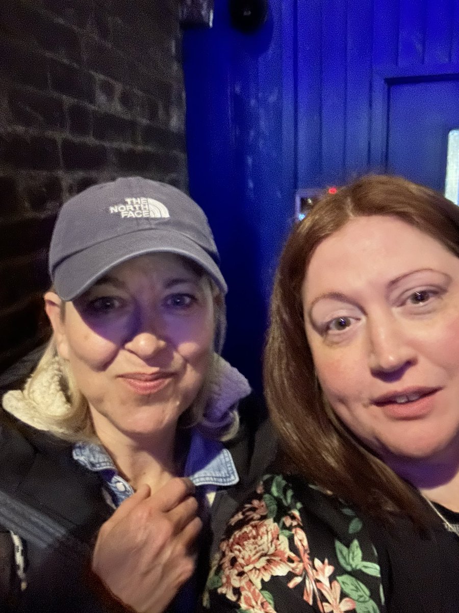 StalkingStephy's tweet photo. @kjw_fl Not a great pic as we were having a quick chat! But thought you girls would like to see! https://t.co/RNvJuk8pjH