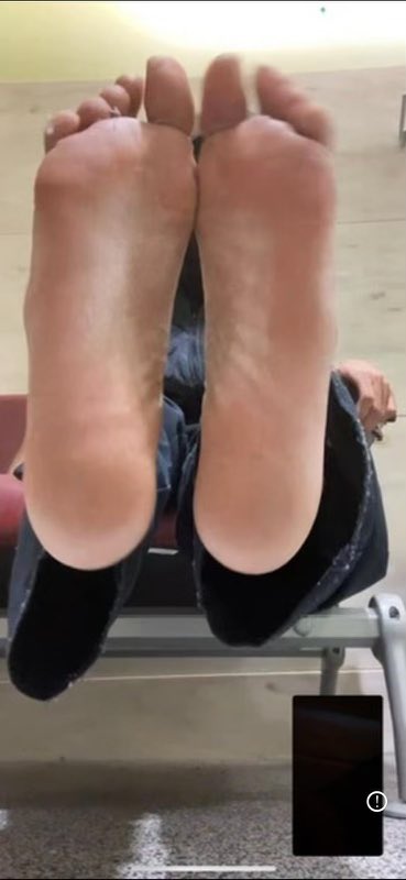 SacralFindom's tweet photo. Any subs in Chicago going to the expo today. 

You can find me there 5pm-11pm. Dm me and get you a live session! 

#Findom #Cashmaster https://t.co/DscuZA6TyB