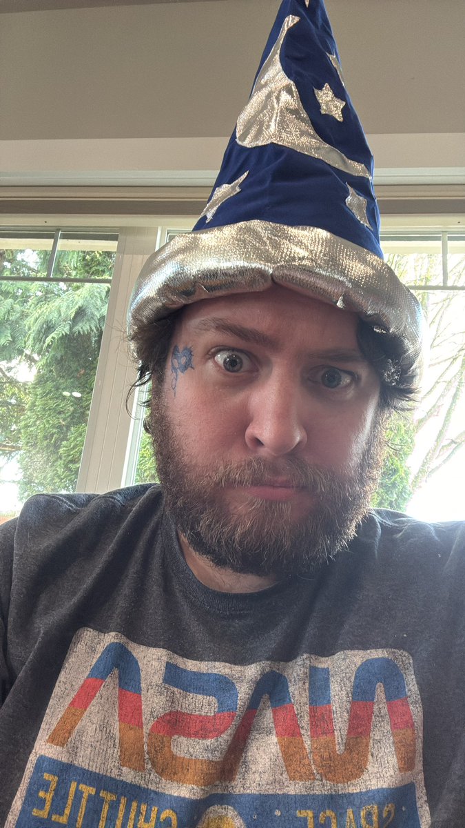 ShipwreckWes's tweet photo. Space wizard? #bensnationaltradegy https://t.co/oYyqqNEV0B