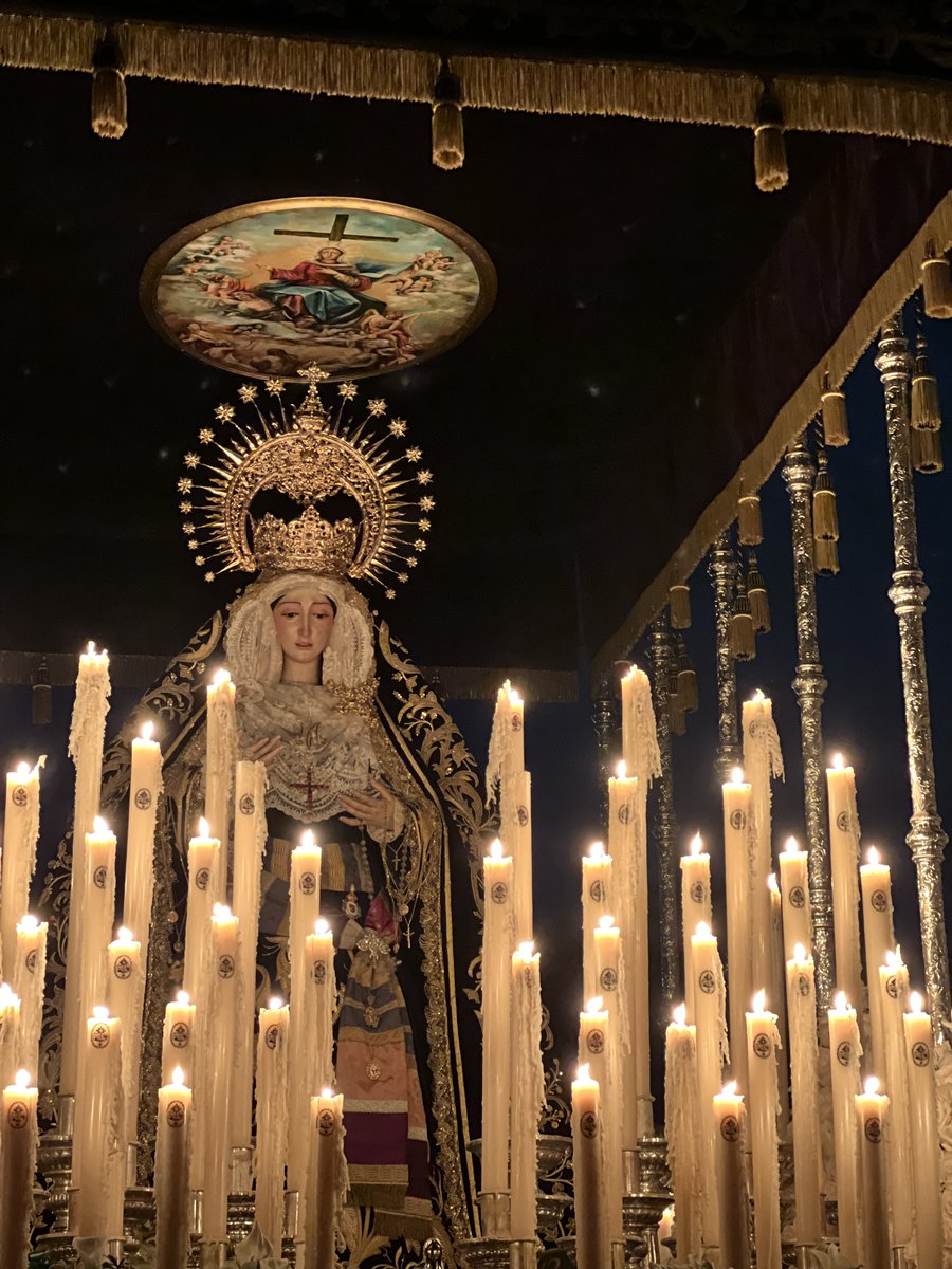 23:35| María Santisima de los Dolores llega a la Calle Manuel Duarte