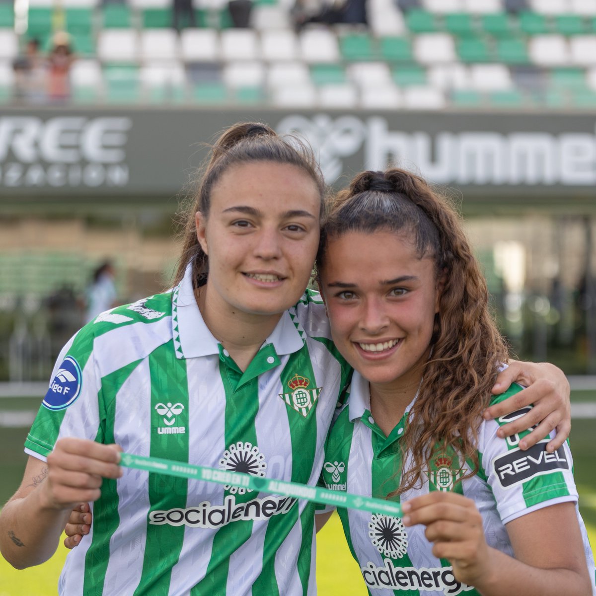 RealBetisFem's tweet photo. 🤜🏻 𝒀𝒐 𝒄𝒓𝒆𝒐 𝒆𝒏 𝒕𝒊 🤛🏾

#RealBetisRealSociedad https://t.co/HQe20IDA85