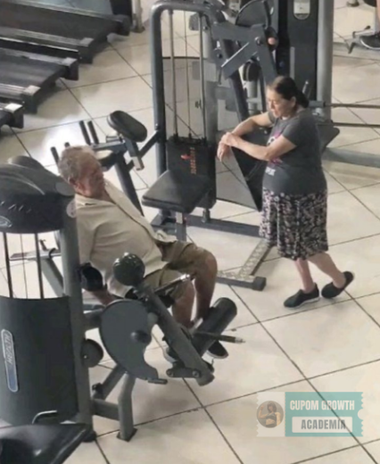 foraacademia's tweet photo. "sonhei com você"

"e como foi?"

"não lembro" https://t.co/14HIFG4YQa