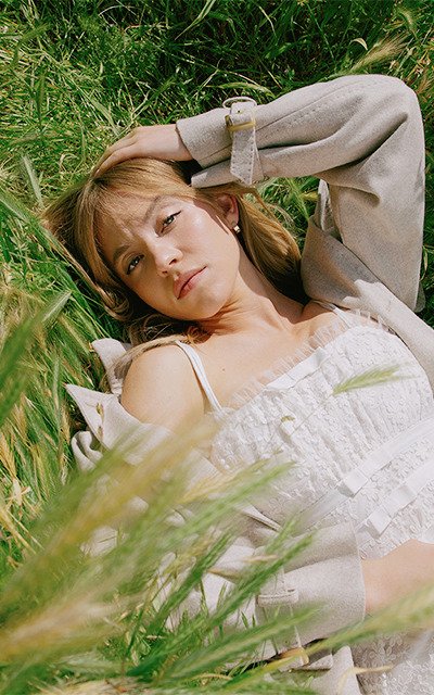 ⠀
⠀ ⠀░       Gwen Stacy           ░
       ▔▔▔▔▔▔▔▔▔▔▔▔▔▔▔▔
⠀                      Spider-Ghost

⠀⠀     › Estudiante, hija, baterista, Spider-Ghost, soy un montón de cosas .
⠀⠀         
  ▬ ¿ᎡᎢ?

          #MarvelRP #SexRol #FreeRol