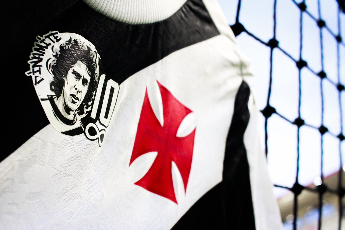 VascodaGama's tweet photo. Para homenagear e celebrar o legado do Maior de Todos, o Vasco da Gama preparou uma série de homenagens ao ídolo na partida contra o Sport, em São Januário 🧨🔟💢

Saiba mais em https://t.co/CYTsuTfPxl 

📸 Matheus Lima | #VascoDaGama https://t.co/JbF9XSmaxC