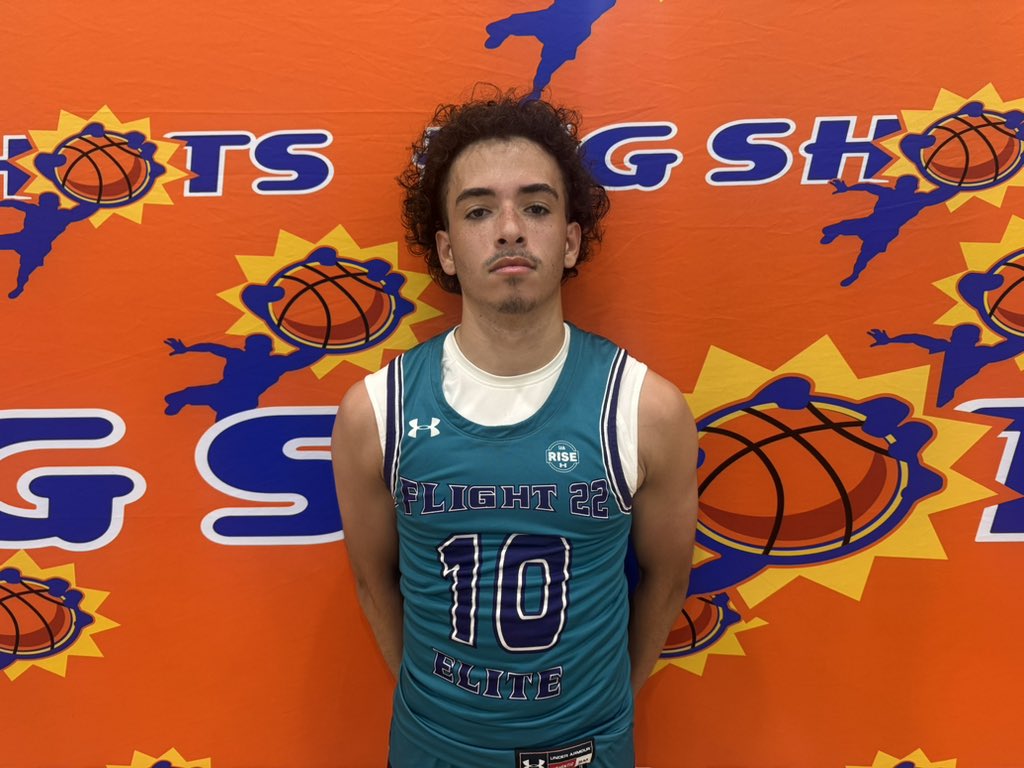 #BigShots #RiseTipOff

17U Final

Flight 22 55 
#20 Nate Lawson 17pts
#10 Jeremiah Barnes 11pts

SCO Panthers 30