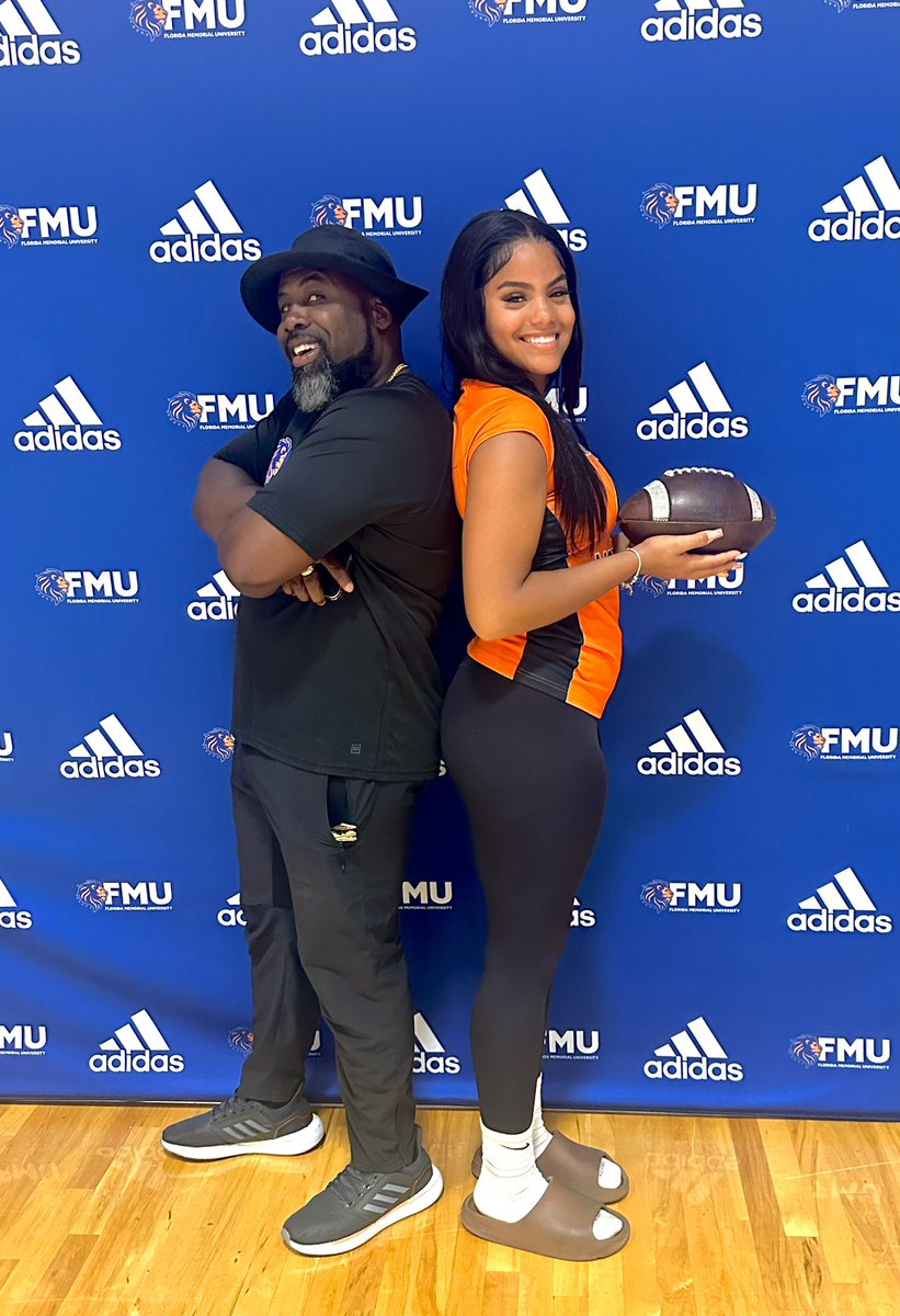 Gianna Diaz (@giannaediaz) on Twitter photo After MUCH consideration between offers, I am SO beyond blessed and excited to announce my verbal commitment to <a href="/FMUFlagFootball/">FMU Flag Football</a> !💙🧡🦁 #FMU2025 <a href="/CoachBLeeJr/">Coach Bernard Lee Jr</a> <a href="/coachemartin/">Coach Eric Martin</a> <a href="/BokeyFlagFB/">Bokey Girl’s Flag Football</a> <a href="/BokeySports/">Bokey Sports</a> <a href="/shsnoles/">Seminole High School</a> After MUCH consideration between offers, I am SO beyond blessed and excited to announce my verbal commitment to <a href="/FMUFlagFootball/">FMU Flag Football</a> !💙🧡🦁 #FMU2025 <a href="/CoachBLeeJr/">Coach Bernard Lee Jr</a> <a href="/coachemartin/">Coach Eric Martin</a> <a href="/BokeyFlagFB/">Bokey Girl’s Flag Football</a> <a href="/BokeySports/">Bokey Sports</a> <a href="/shsnoles/">Seminole High School</a>