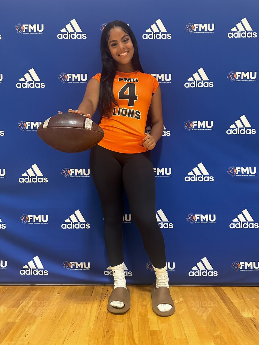 giannaediaz's tweet photo. After MUCH consideration between offers, I am SO beyond blessed and excited to announce my verbal commitment to @FMUFlagFootball !💙🧡🦁 #FMU2025 @CoachBLeeJr @coachemartin @BokeyFlagFB @BokeySports @shsnoles https://t.co/5pLboZbuuQ