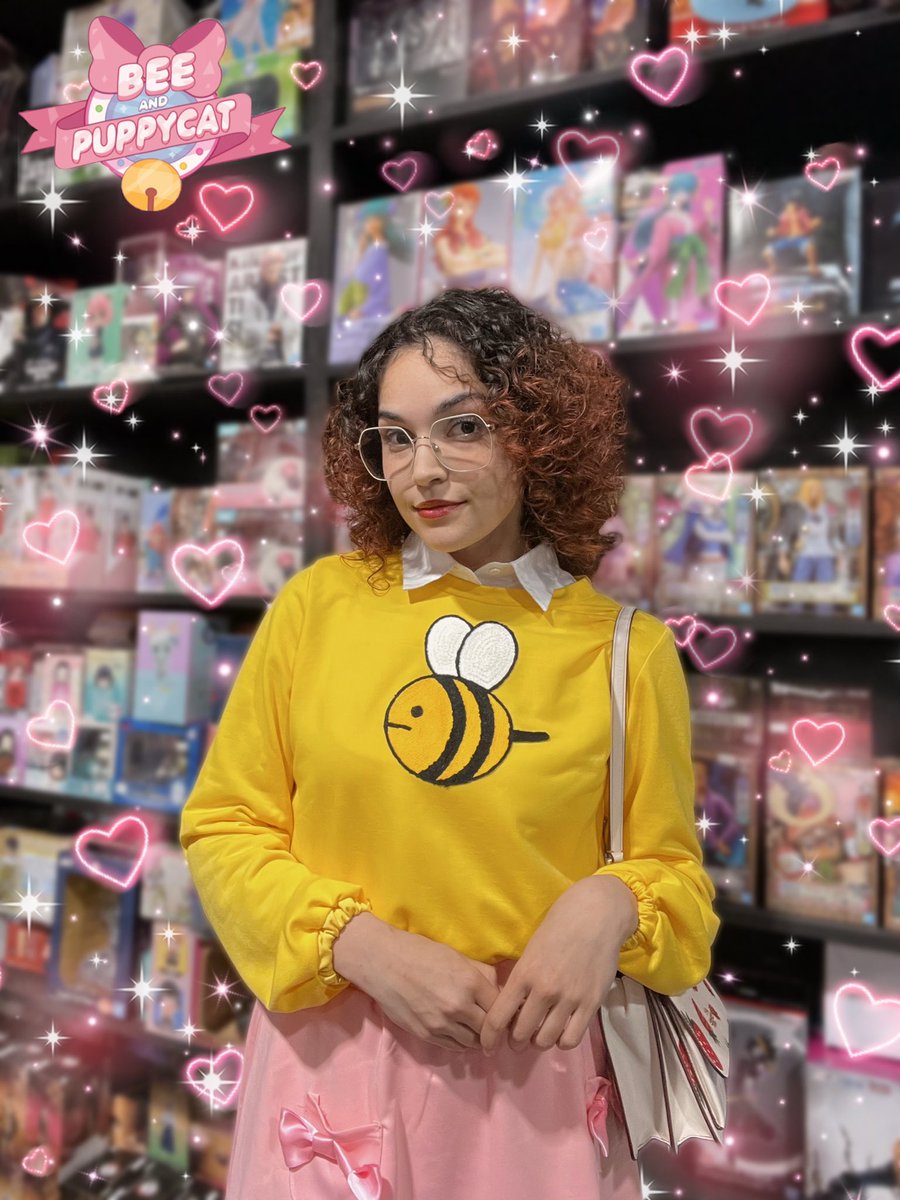yungsavarooni's tweet photo. floating through space with snacks and no responsibilities… just like bee would want~ ꒰˶ᵔ ᵕ ᵔ˶꒱✧*。゚
#cosplay #beeandpuppycat #kawaii #cartooncosplay https://t.co/1snDvpcOWY