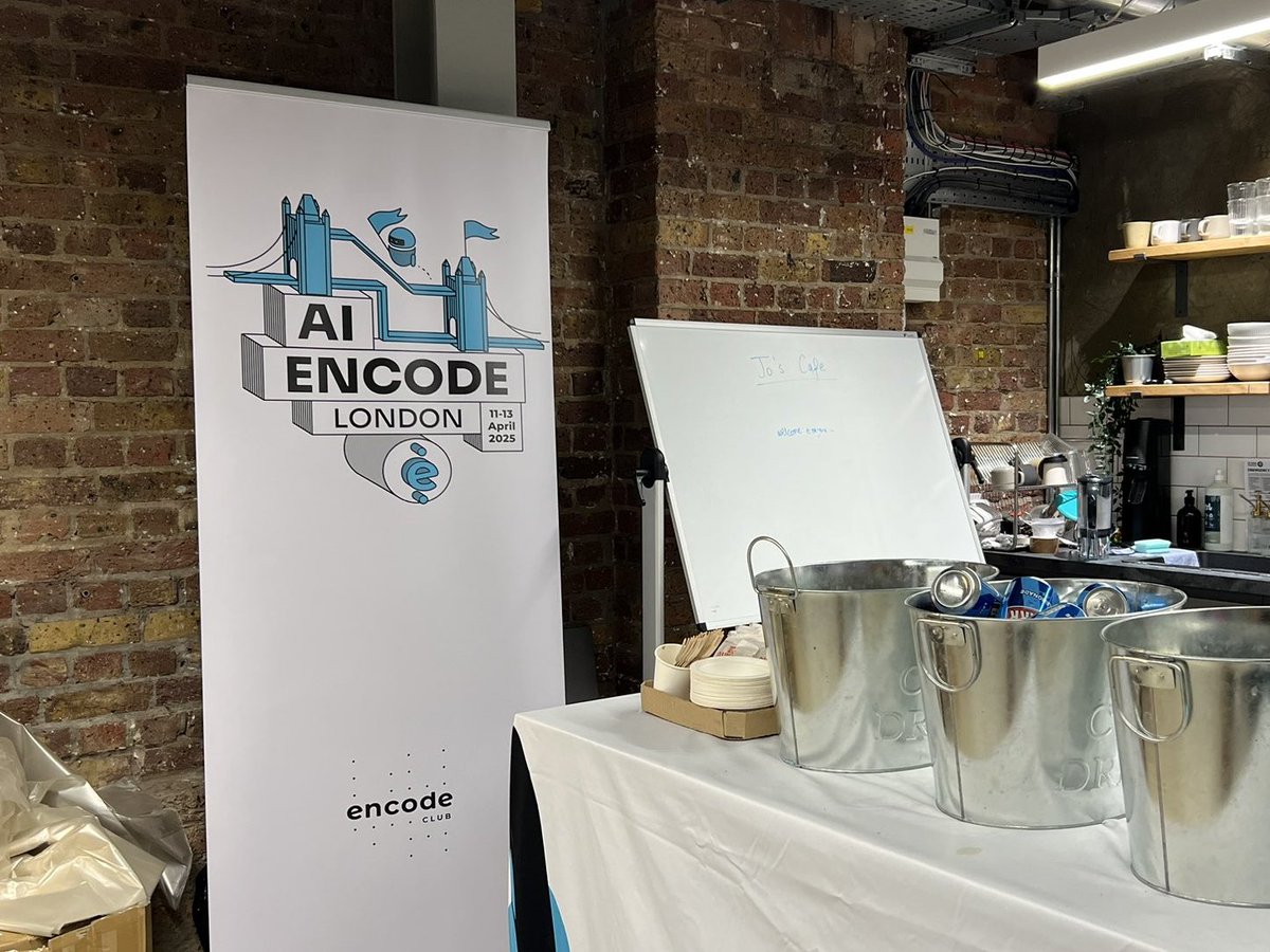 bzidi6888's tweet photo. Day 2 at Encode AI London was 🔥
So many brilliant minds, next-level builds &amp; good vibes.
Already hyped for what Day 3 will bring.
Let’s keep pushing web3 x AI forward.
@SuperteamUK @encodeclub #EncodeAILondon https://t.co/WndWX9kJke