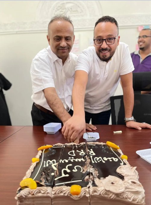 في منتصف عام ٢٠٢٤، اختطفت ميليشيا الحوثي مساعد الطاهري ووليد الخياط، وهما من الكوادر الإدارية البارزة في مؤسسة استجابة للإغاثة والتنمية PRD في صنعاء. وذلك ضمن حملة ممنهجة طالت موظفي الأمم المتحدة والمنظمات الدولية والمحلية. ورغم مرور أشهر على اختطافهما، لا يزالا قيد الإخفاء