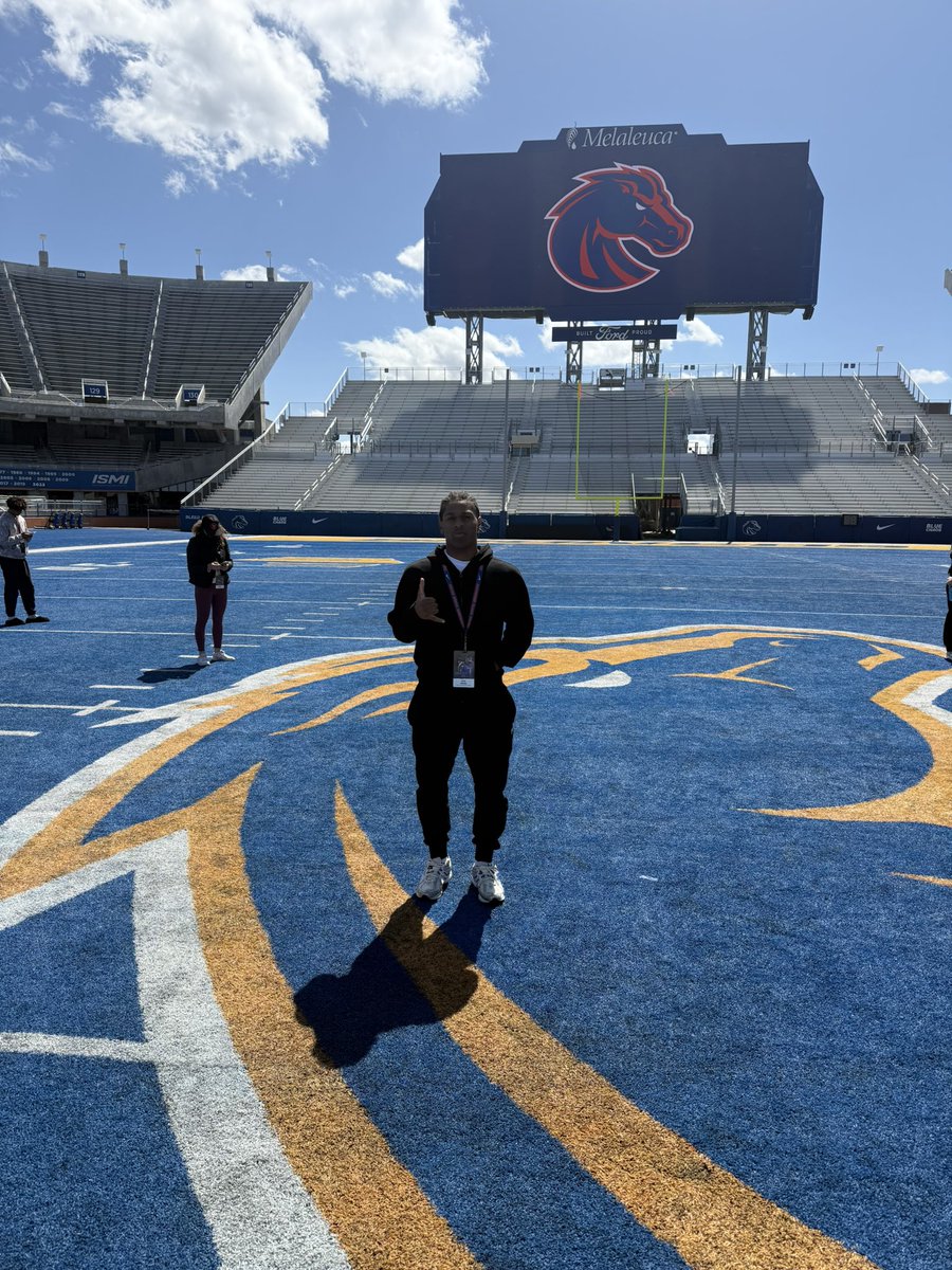 Had a great time <a href="/BroncoSportsFB/">Boise State Football</a> 
Thank you coaches !! Can’t wait for the specialist camp in June !! <a href="/Coach_SD/">Spencer Danielson</a> <a href="/2mattmiller/">Matt Miller</a> <a href="/Coach_Ghicks/">George Hicks</a> <a href="/renczks/">Sháona Renczkowski</a> <a href="/kyleyoung_BSU/">Kyle Young</a> <a href="/ChrisV208/">Chris V</a> <a href="/shaunyfisk/">Shaunessy Fisk</a> <a href="/DemarioWarren/">Demario Warren</a> <a href="/CoachCollins46/">Stacy Collins</a> <a href="/CoachChinander/">Erik Chinander</a>