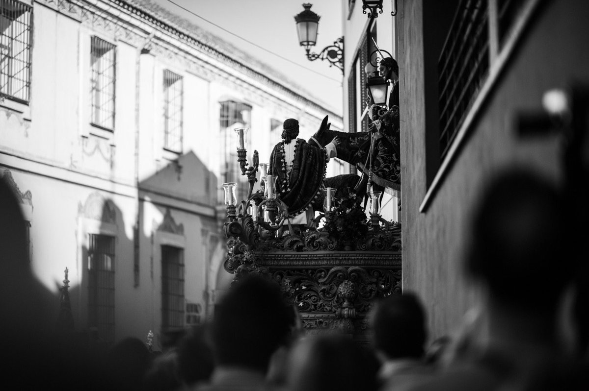 _MiguelGuti_'s tweet photo. Siempre ha de irse para volver.

… Y ha vuelto.

#CofradíasMLG 

📸 @SoyLazarus_ https://t.co/EA8LBCE4Uv