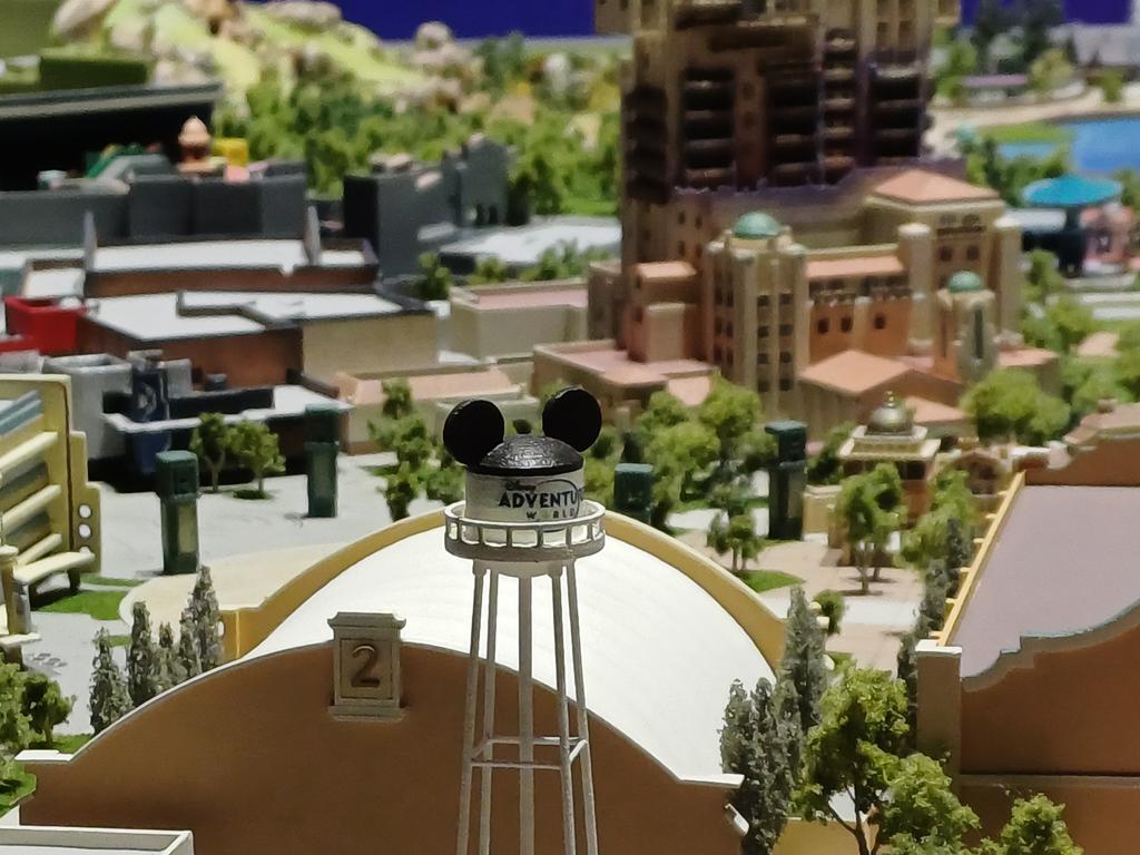 MagicXplorer's tweet photo. I am very curious to see how the new logo will adorn the earful tower in reality #DisneyAdventureWorld https://t.co/dUQE2T6kGk