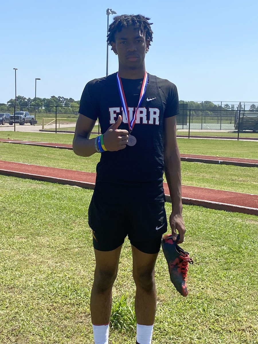 Congratulations to Mariah and Javon for advancing to the Regional Track meet in the Long Jump and 110 Hurdles! GREAT JOB! <a href="/HISDAthletics/">Houston ISD Athletics & UIL Academics</a> <a href="/FurrHS/">Furr High School</a> #THEEAST