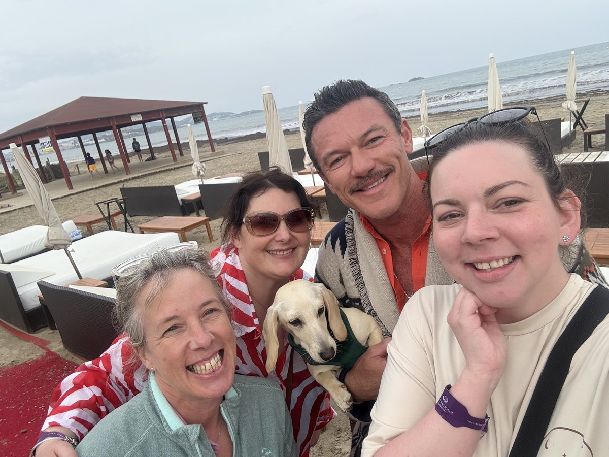 Stephanie Daye (@sdaye90) on Twitter photo May be slightly all inclusive drunk but loved meeting <a href="/TheRealLukevans/">Luke Evans</a> at today. So nice to chat have the best birthday May be slightly all inclusive drunk but loved meeting <a href="/TheRealLukevans/">Luke Evans</a> at today. So nice to chat have the best birthday