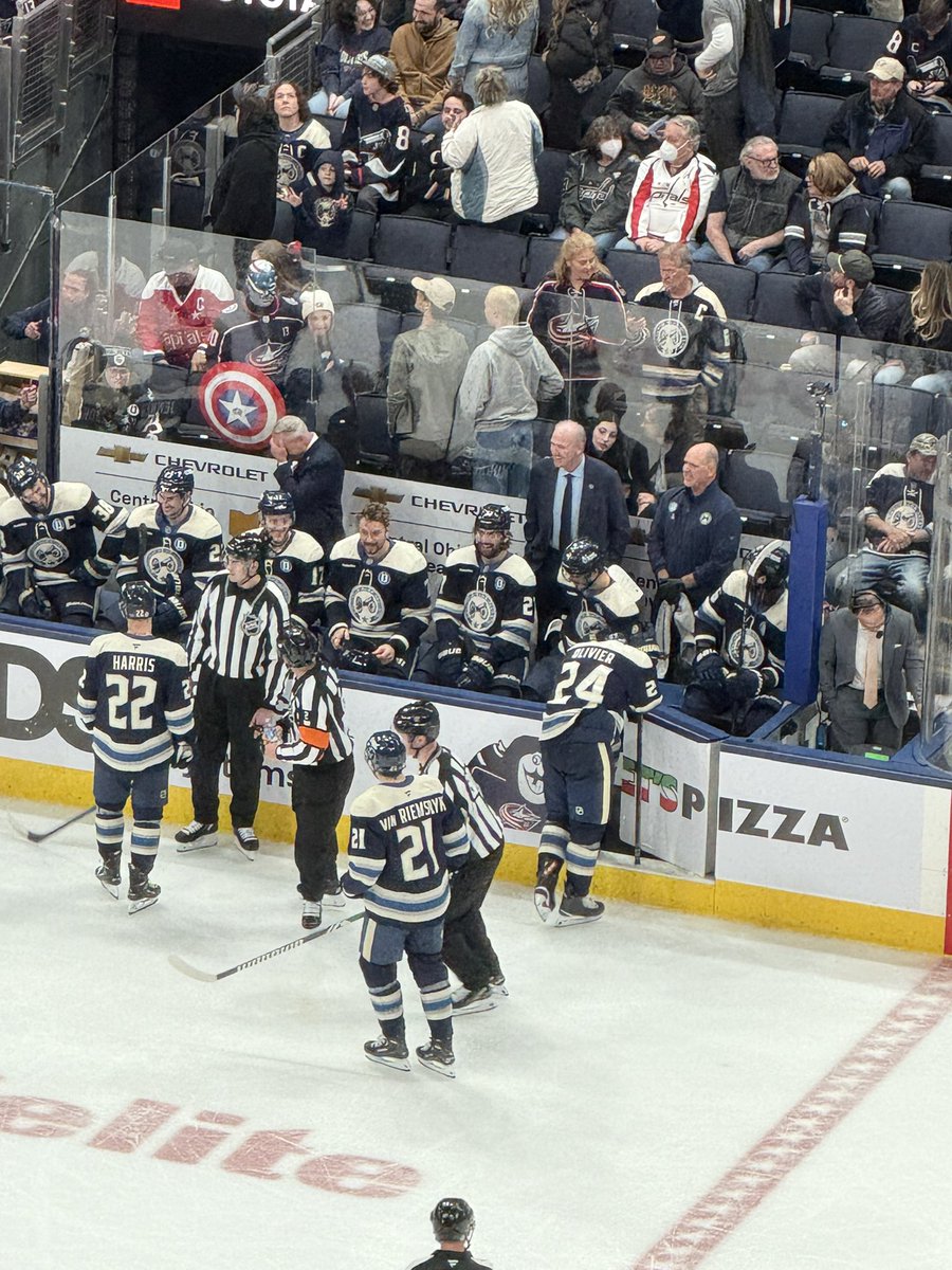 jen_taylor1's tweet photo. The Jackets bench laughing after the Voronkov illegal player penalty. Evason’s expression says it all! @BlueJacketsNHL https://t.co/O7Fu1iIq6Y