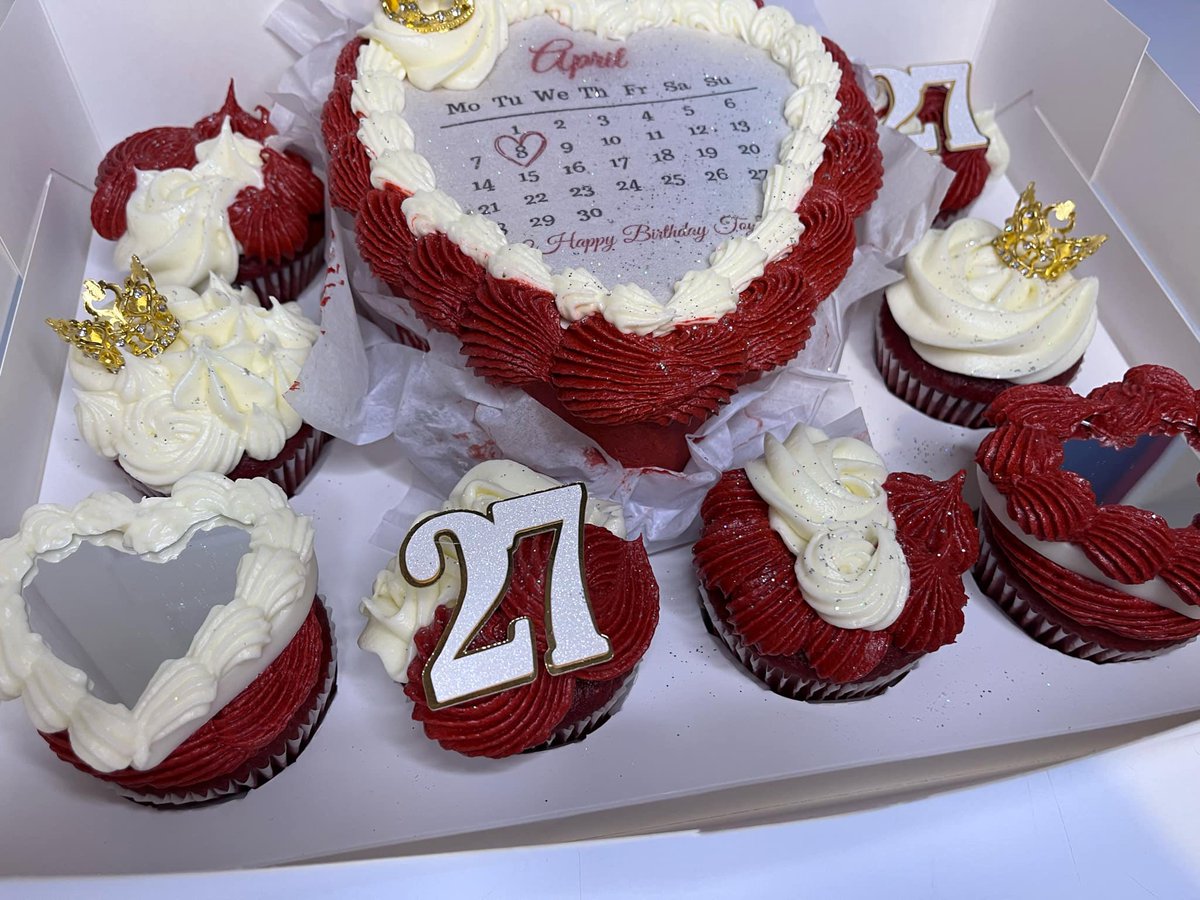 NasteeT48's tweet photo. Cheers to 27🥰❤️🫶🏽 https://t.co/bQ5N1Bn303