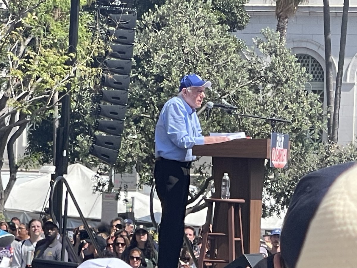 HousingHumanRt's tweet photo. We're participating in the "Fight the Oligarchy" Rally in LA today with Sen. @BernieSanders and @AOC and @Neilyoung.  

Corporate landlords are part of that oligarchy, and we must rent regulations to stop their predatory greed.  Join us in that fight! #fighttheoligarchy https://t.co/1t7dlGCUGS