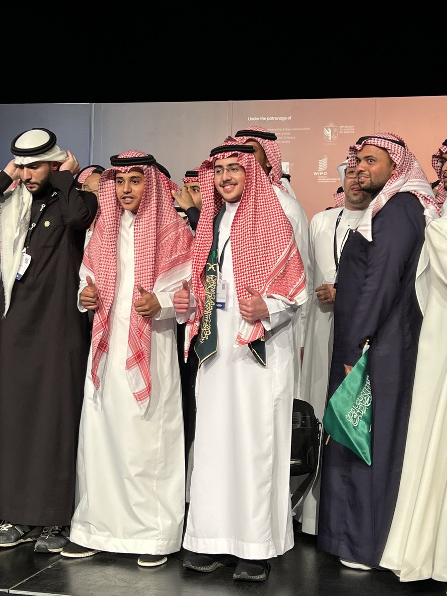 Mohammad_Zakri's tweet photo. جابوها عيالنا والله 🥇🏆🥇
مبروك للمملكة
مبروك اكاديمية طويق @TuwaiqAcademy 
مبروك منظومة التعليم ووزارة التعليم @moe_gov_sa 
مبروك لإبني الغالي مكي @makkithebo وزميله أمين سرجيني تحققيهم للميدالية الذهبية مع مرتبة الشرف في مسابقة جنيف الدولي للإختراعات بسويسرا … يارب لك الحمد🤲🏻 https://t.co/5MWlJEy2lq