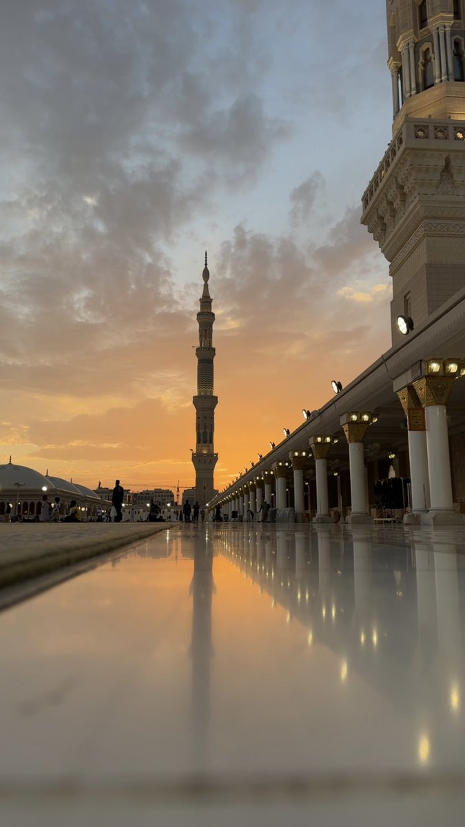 Mo7ammed13's tweet photo. @raway_alqasid #تصويري
#المدينة_المنورة 
#الحرم https://t.co/V65yoWVAFV