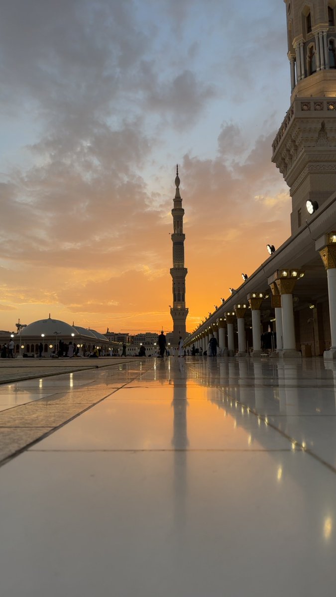 Mo7ammed13's tweet photo. @raway_alqasid #تصويري
#المدينة_المنورة 
#الحرم https://t.co/V65yoWVAFV