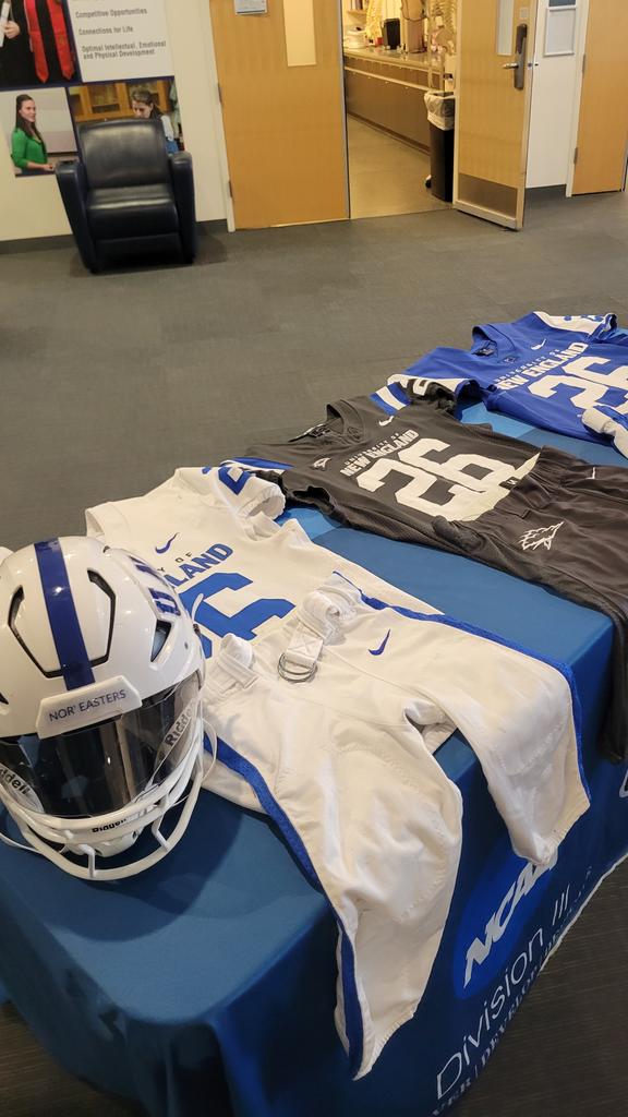 CarreroAyden's tweet image. Great time visiting @UNEfootball today! Learned a lot about the program and hope to be back for the prospect camp in May! @ABelnavis_ @coachyario @CoachLichten #stormthegates #fasttoughfinish #football #recruiting #kicker #punter