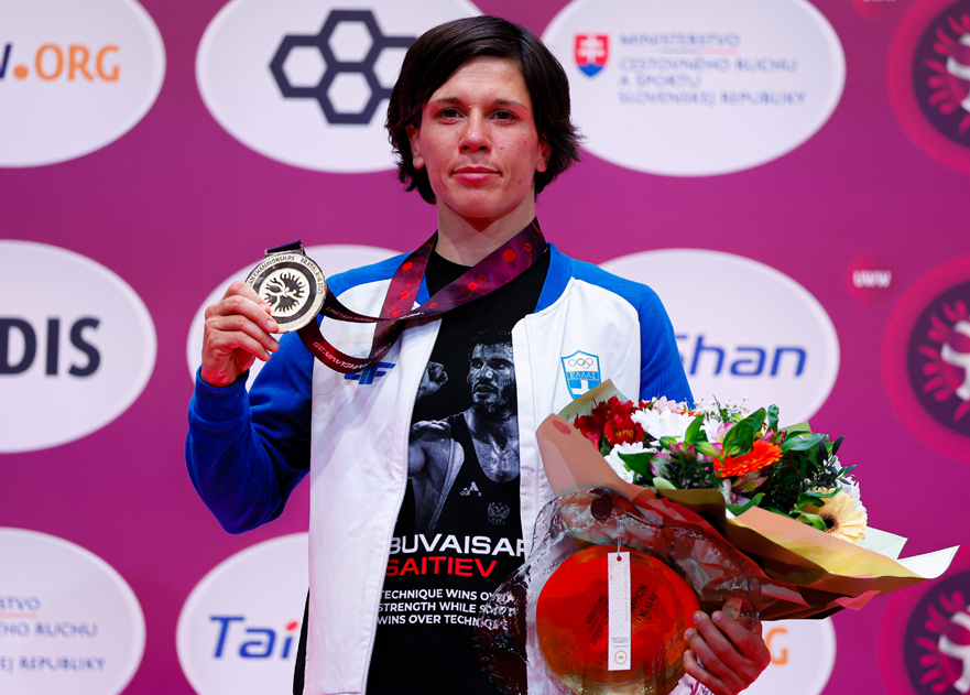 С 14-й попытки на верхнюю ступень пьедестала
wrestdag.ru/news/s-14-y-po…