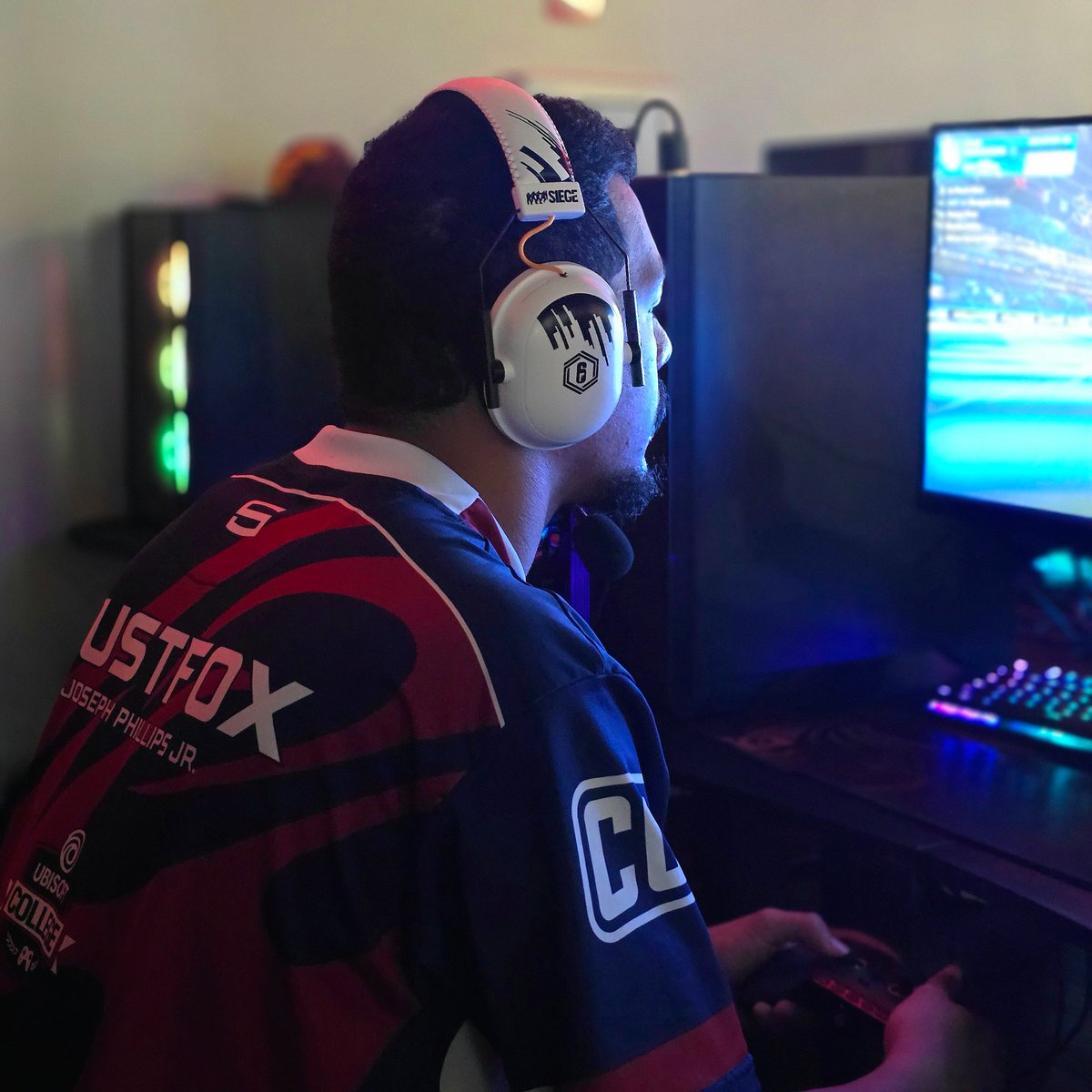 UncFox 🦊 tweet media