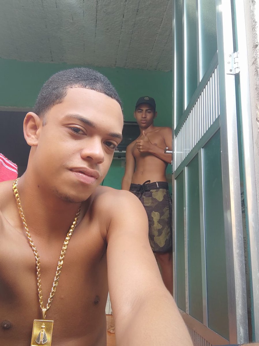 Mathecarlk's tweet photo. Deus o tenha em um bom lugar irmão,obg por sempre ser leal a mim vou sentir muita falta da gente todo dia pela manhã fumar sequência 😭🏴💔 https://t.co/rkGlri3xOC