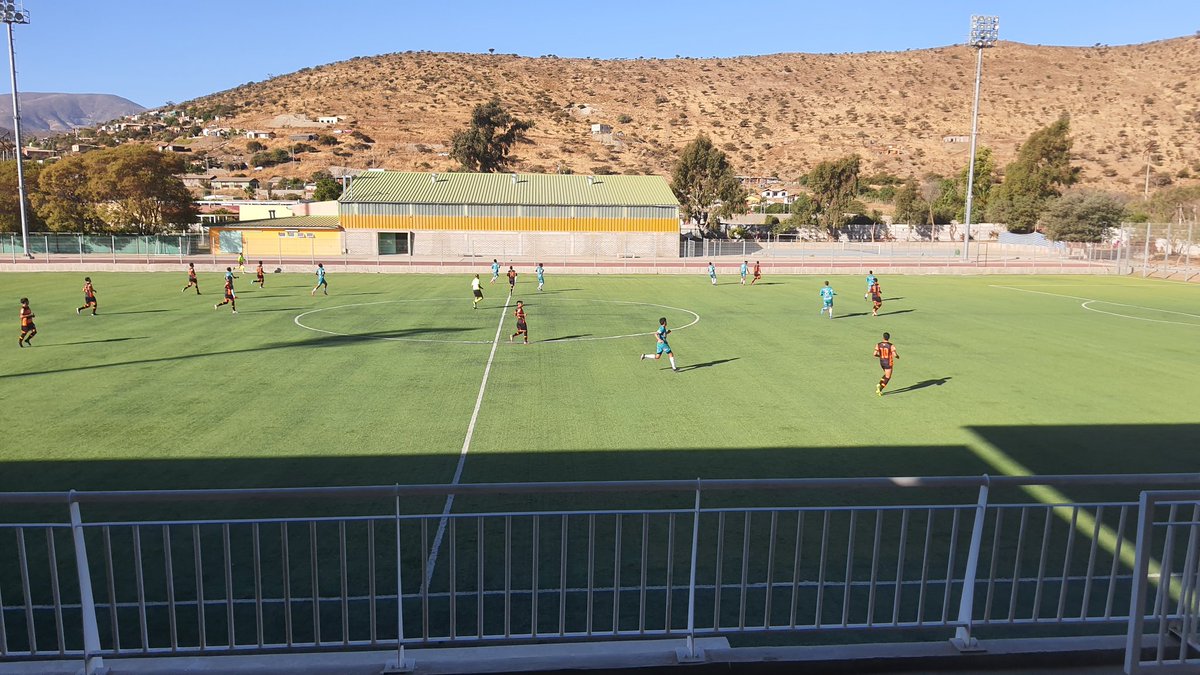 cabarraza's tweet photo. Fin del partido en Estadio Municipal de Punitaqui: @CSDOvalle 1 - 2 @Curacavi_FC
#TerceraB #TerceraDivisionB @CanalFutbol3ra @RumboaPrimeraCL @enelcamarin @somosterceracl https://t.co/XMuJiNIe7r